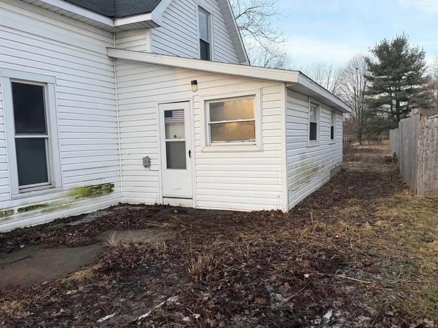 105 N 2nd Avenue, Jonesboro, IN 46938 - #2