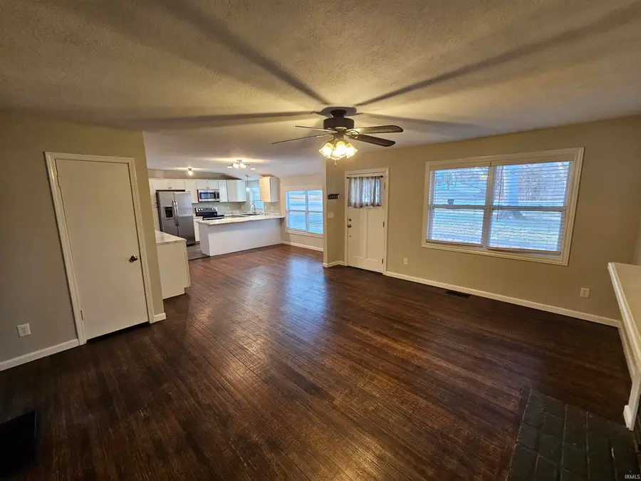 2333 E Navaho Drive, Vincennes, IN 47591 - #3