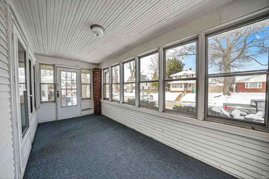 1005 E 3rd Street, Mishawaka, IN 46544 - #3