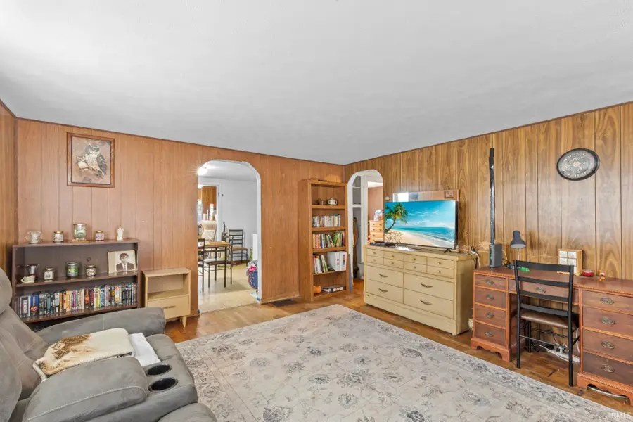 1613 S 10th Street, Goshen, IN 46526 - #3