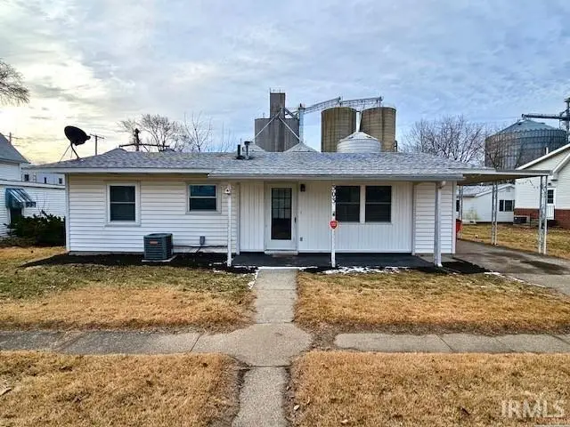 303 W Johnson Street, Wolcott, IN 47995 - #1