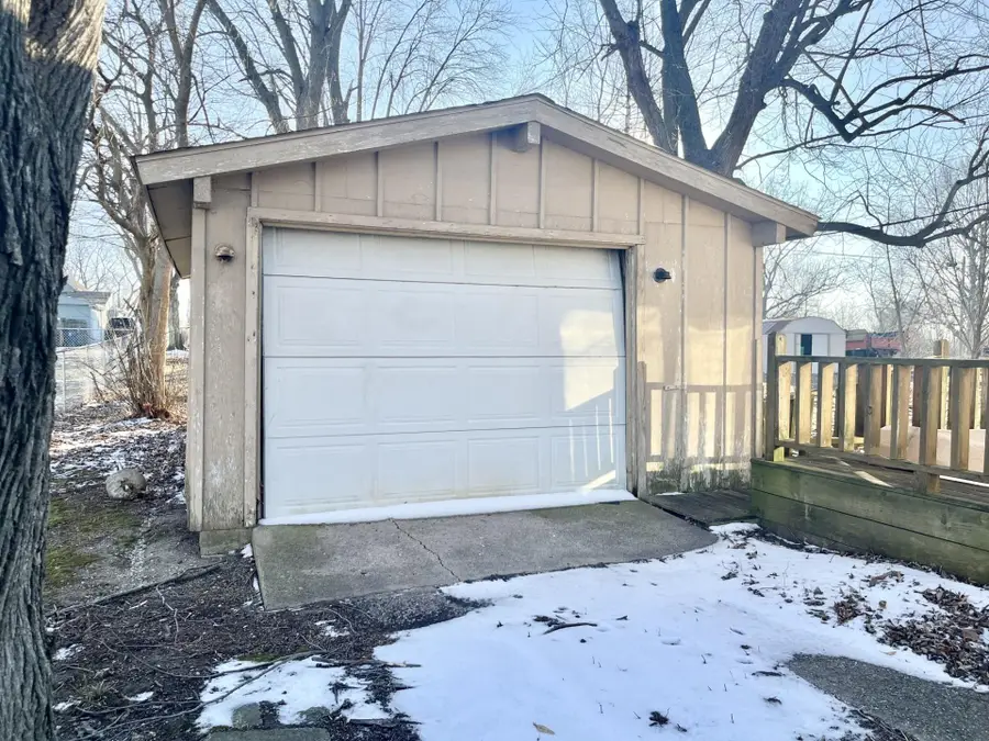 681 Washington Street, Wabash, IN 46992 - #2