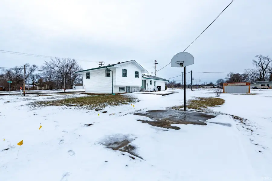 1916 E Hively Avenue, Elkhart, IN 46516 - #2