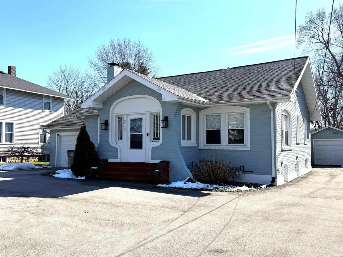 2113 E Jackson Boulevard, Elkhart, IN 46516 - #1