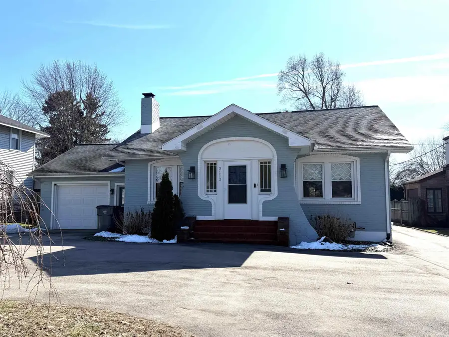 2113 E Jackson Boulevard, Elkhart, IN 46516 - #2
