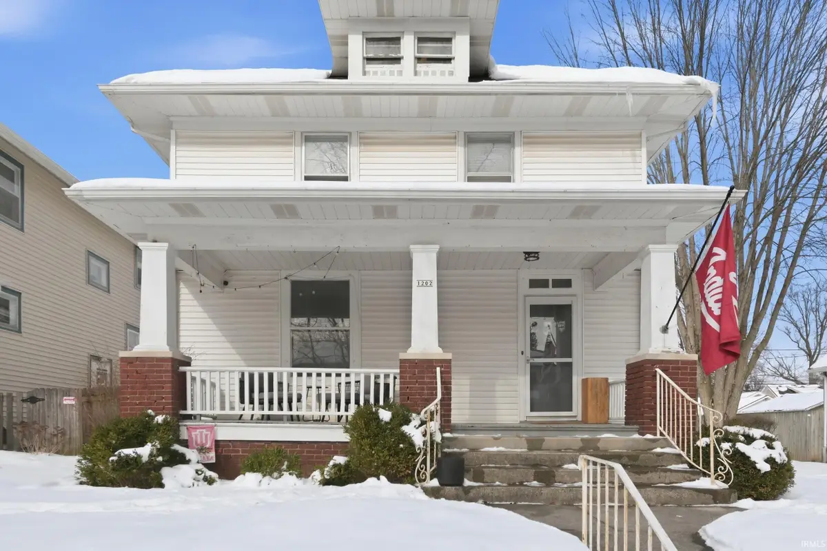 1202 W Oakdale Drive, Fort Wayne, IN 46807 - #1