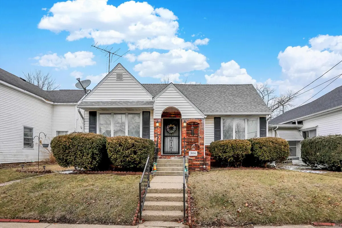 304 E Highland Avenue, Muncie, IN 47303 - #1