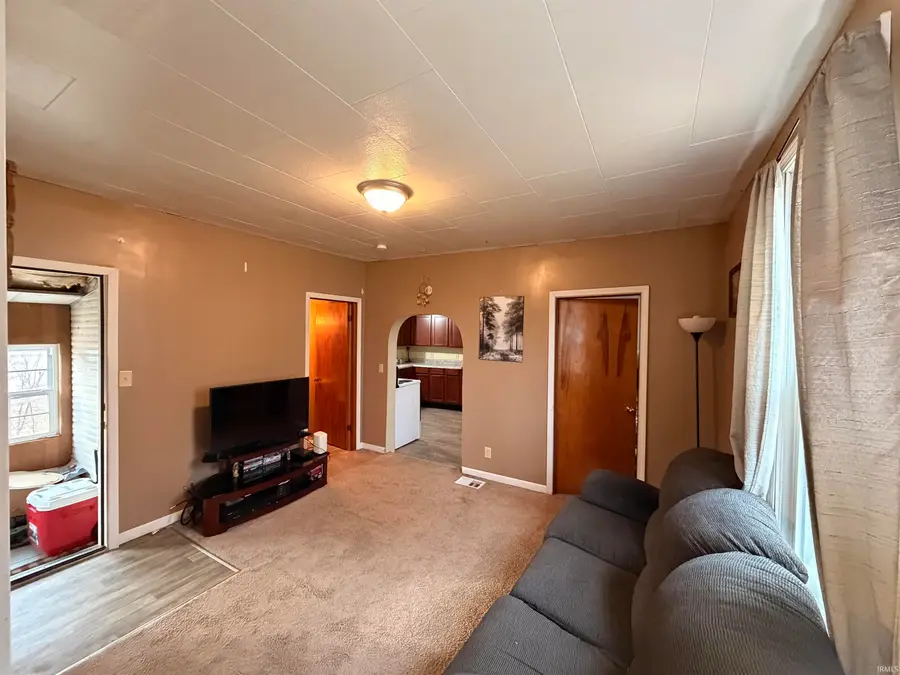 809 E Main Street, Hartford City, IN 47348 - #3