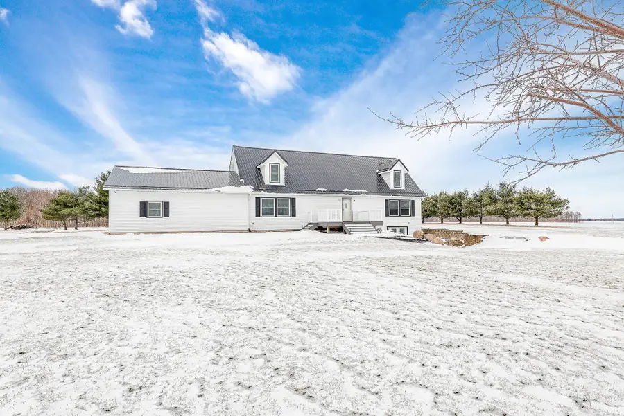 835 N 650 E Road, Pierceton, IN 46562 - #3