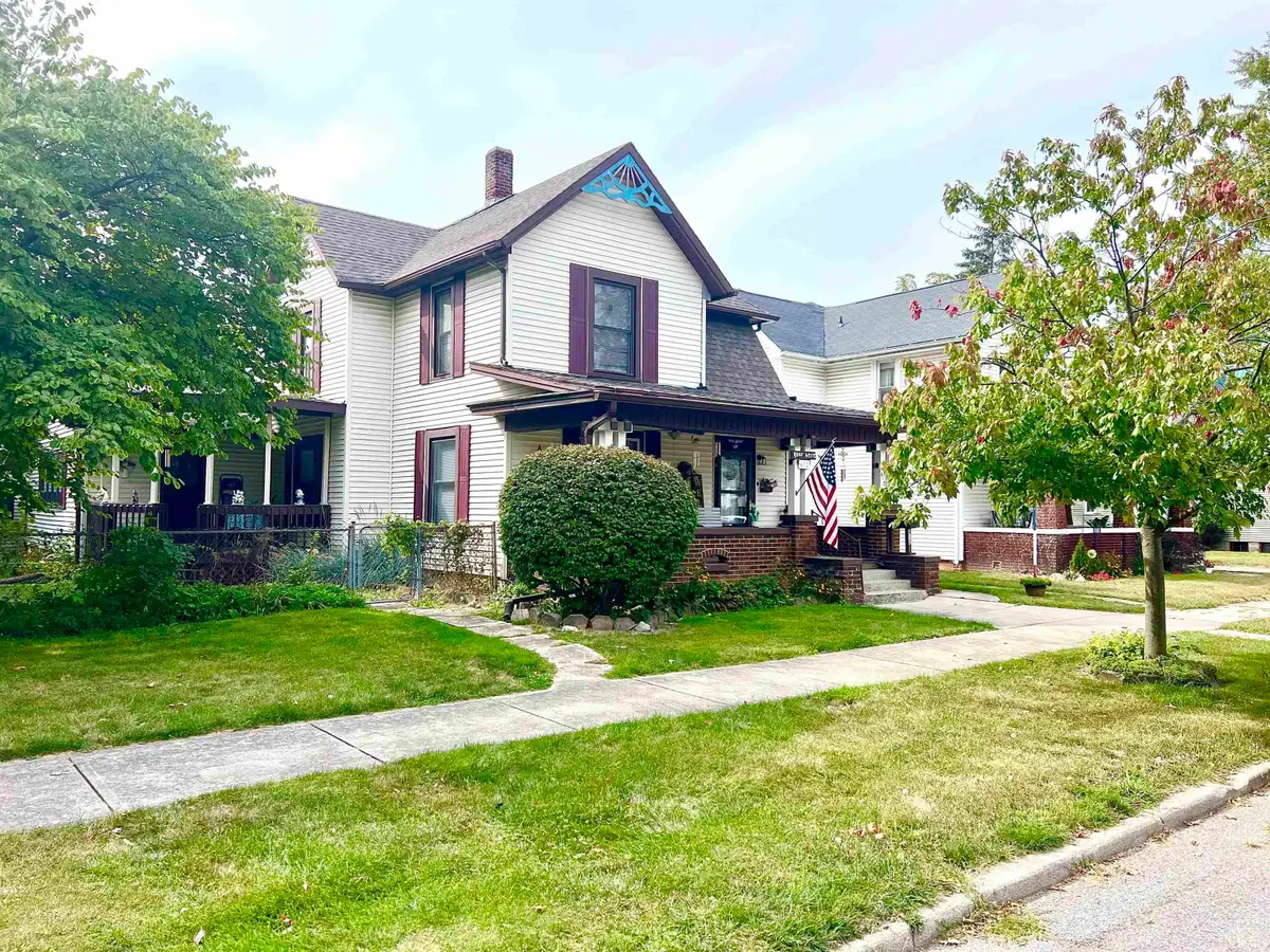 412 S Walsh Street, Garrett, IN 46738 - #1