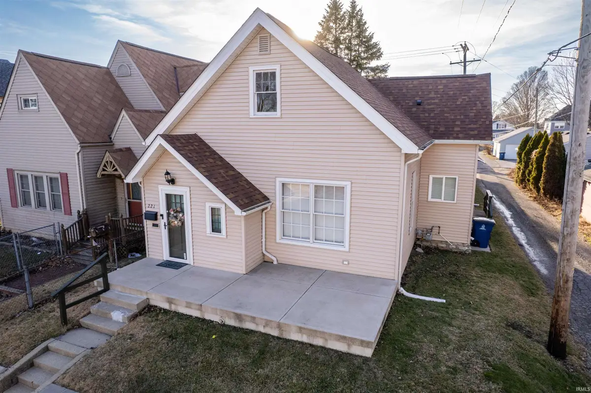 221 N D Street, Marion, IN 46952 - #1