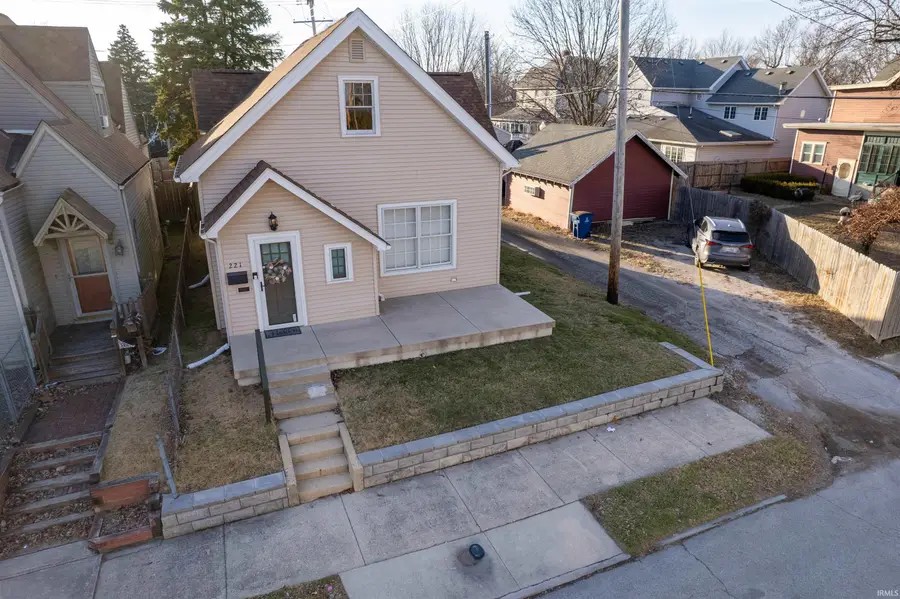 221 N D Street, Marion, IN 46952 - #2