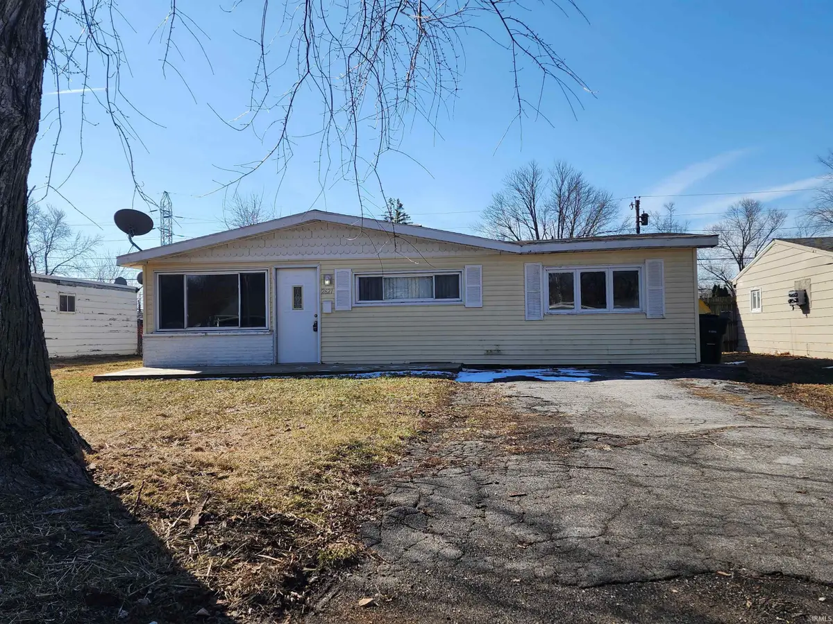 2621 Belle Vista Boulevard, Fort Wayne, IN 46809 - #1