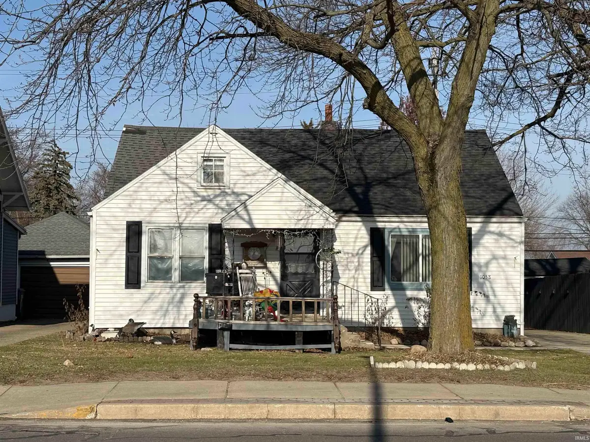 1058 E Market Street, Nappanee, IN 46550 - #1