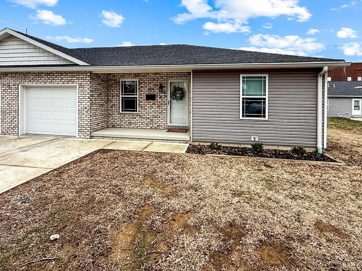204 W Franklin Lane, Fort Branch, IN 47648 - #1