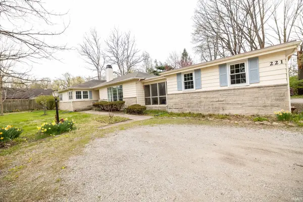 221 W Roselawn Drive, Logansport, IN 46947