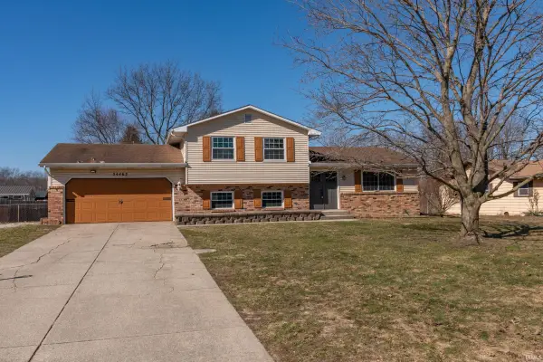 54463 Faye Drive, Osceola, IN 46561