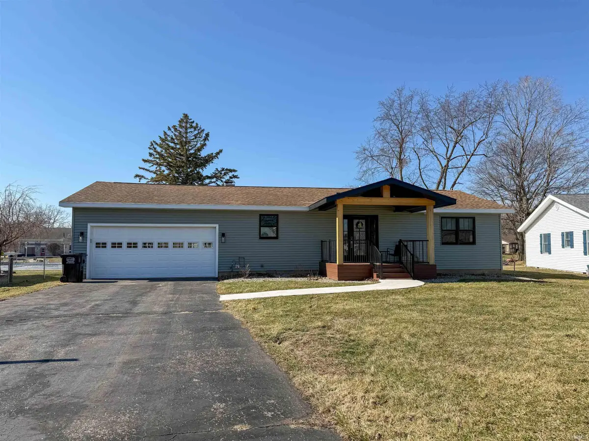 2613 Wolfs Point Drive, Rochester, IN 46975 - #1