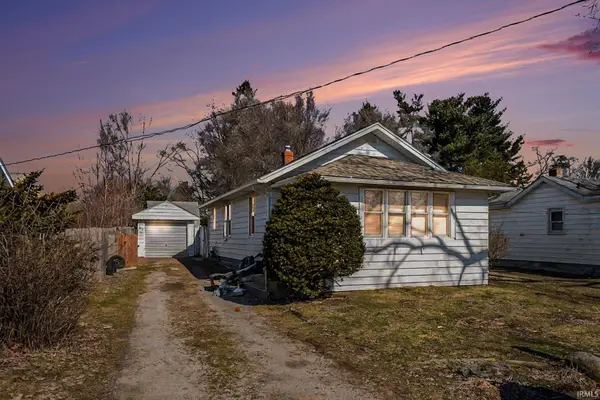 22815 Hartzer Avenue, South Bend, IN 46628