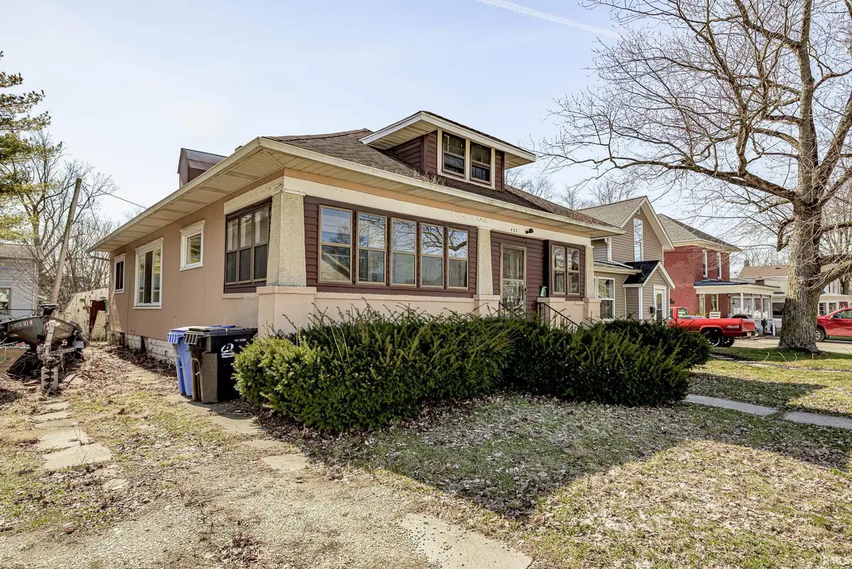 405 W Market Street, Columbia City, IN 46725 - #1