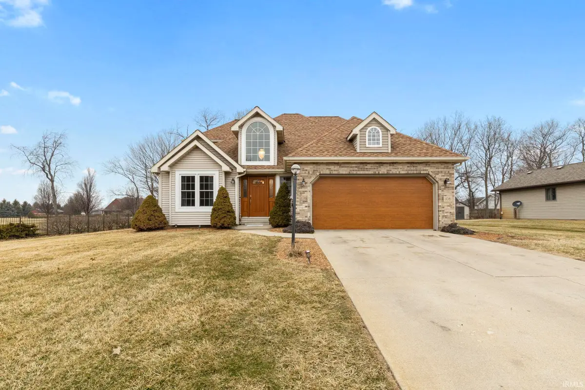 180 E Deerwood Court, Warsaw, IN 46582 - #1