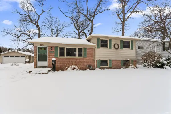 1619 Hass Drive, South Bend, IN 46635