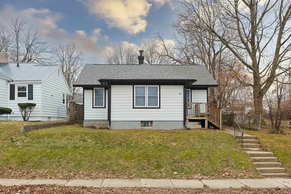 214 E Woodside Street, South Bend, IN 46614