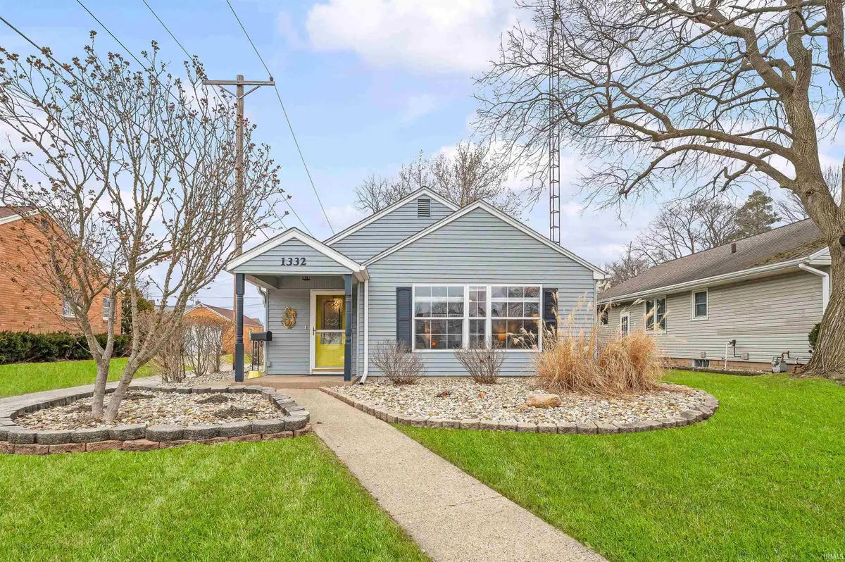 1332 E Mishawaka Avenue, Mishawaka, IN 46544 - #1