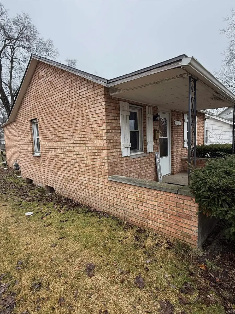 618 S 27th Street, South Bend, IN 46615 - #2