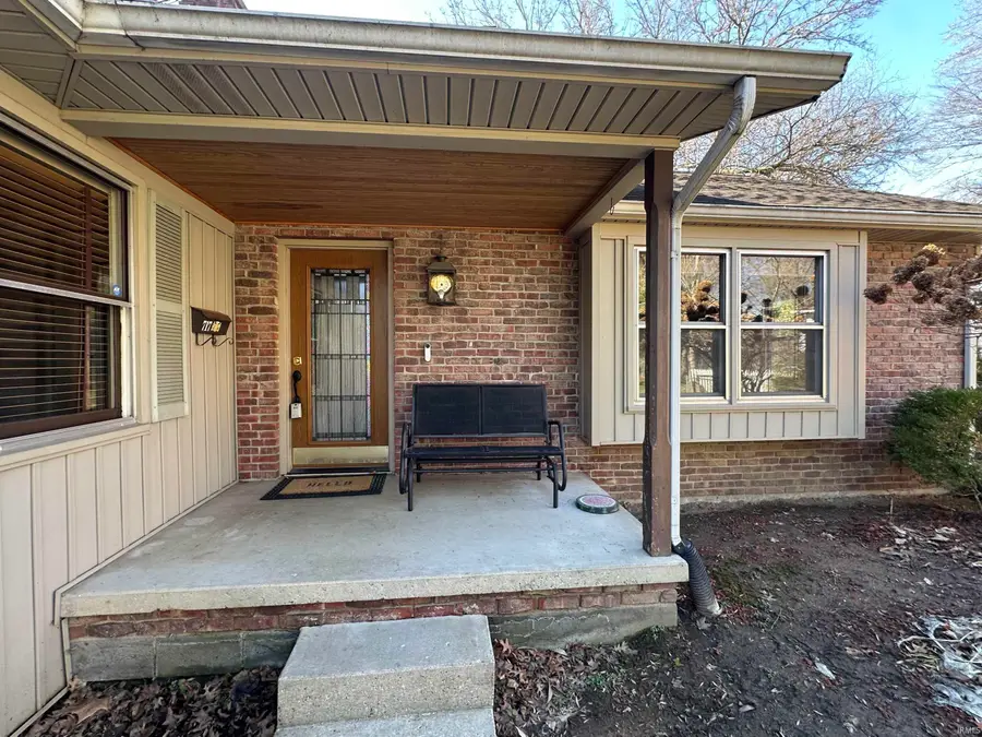 717 W Boulevard, Kokomo, IN 46902 - #2