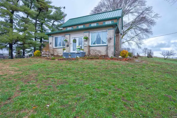 8229 S 950 W, Owensville, IN 47665