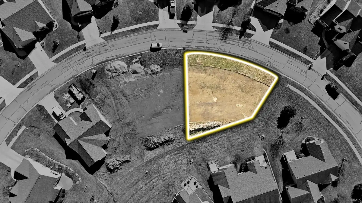 2317 E Whispering Trail, Columbia City, IN 46725 - #1