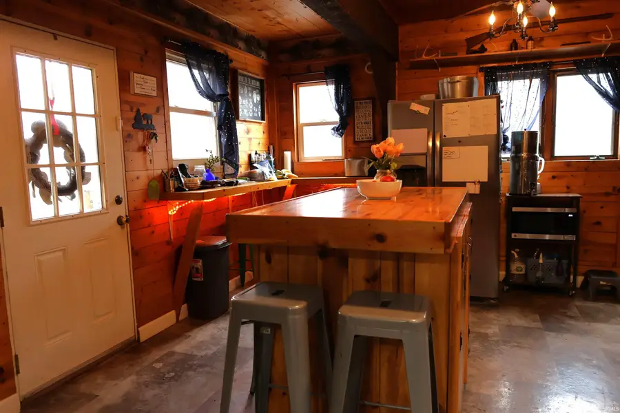 5689 E Bland Road, Bloomfield, IN 47424 - #2