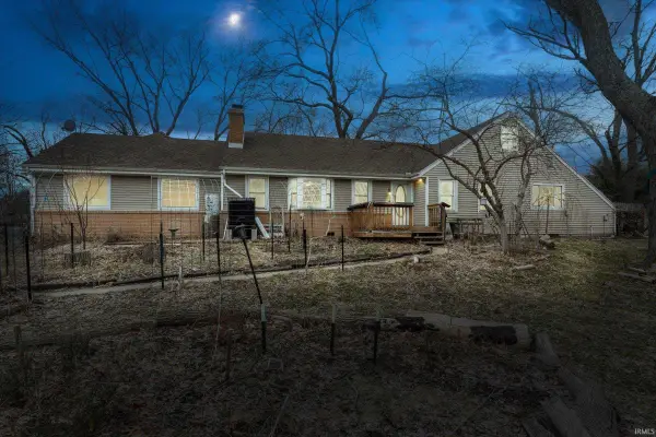 53025 Ridgewood Drive, South Bend, IN 46637