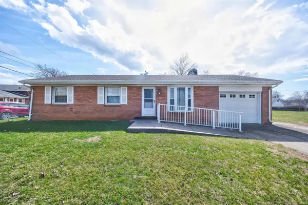 1323 Maxville Road, Boonville, IN 47601