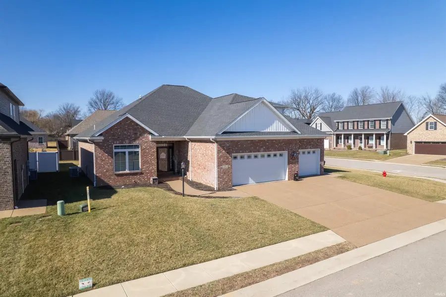 511 Westbriar Circle, Newburgh, IN 47630 - #2