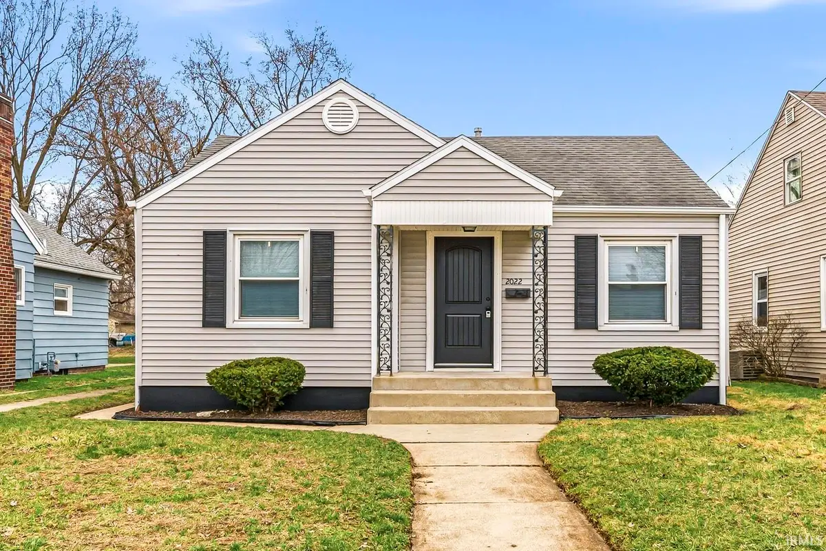 2022 Hollywood Place, South Bend, IN 46616 - #1