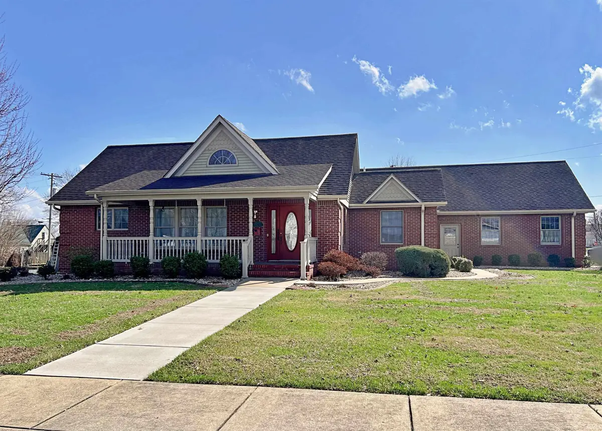 309 D St Ne, Linton, IN 47441 - #1