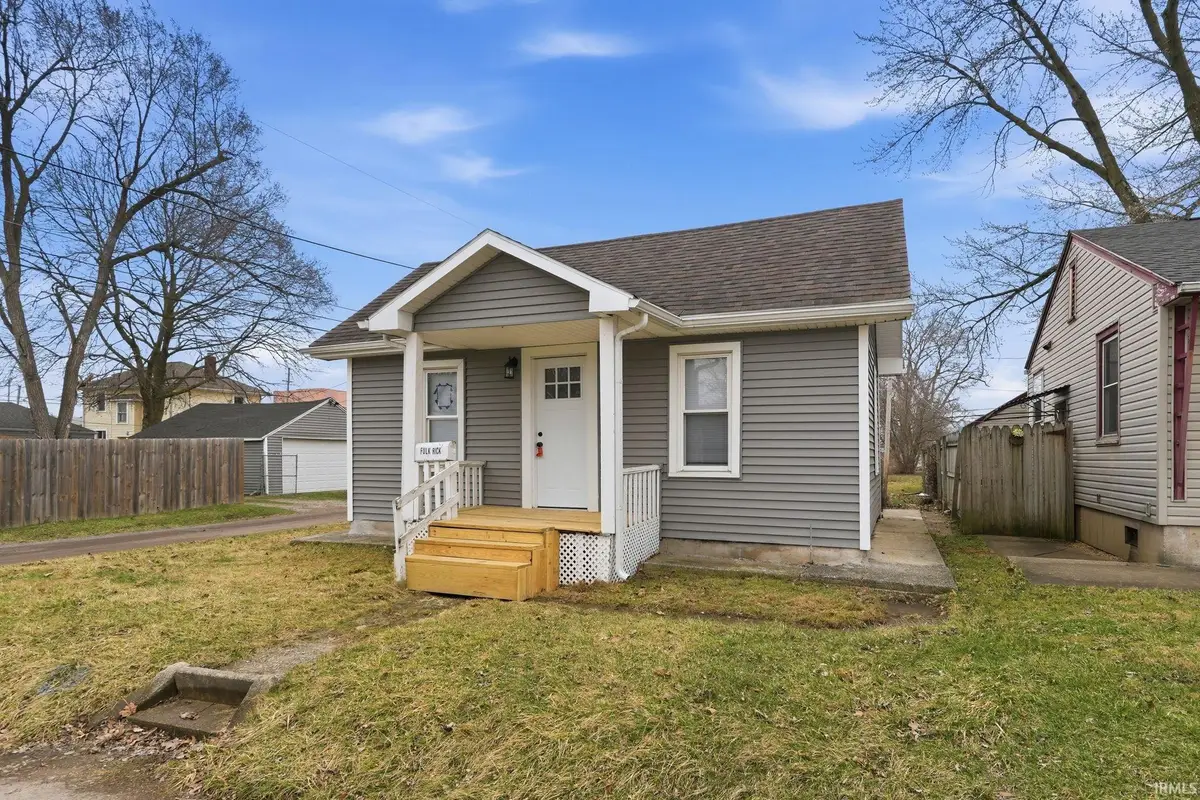 2021 Carlton Avenue, Fort Wayne, IN 46802 - #1