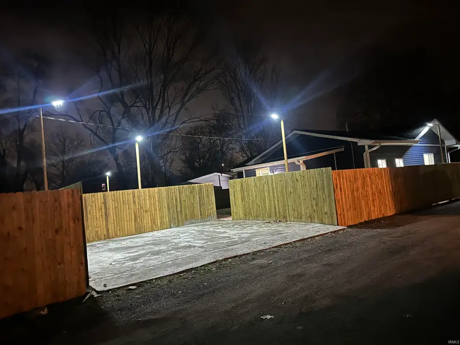 916 W Blaine Avenue, Elkhart, IN 46516 - #2