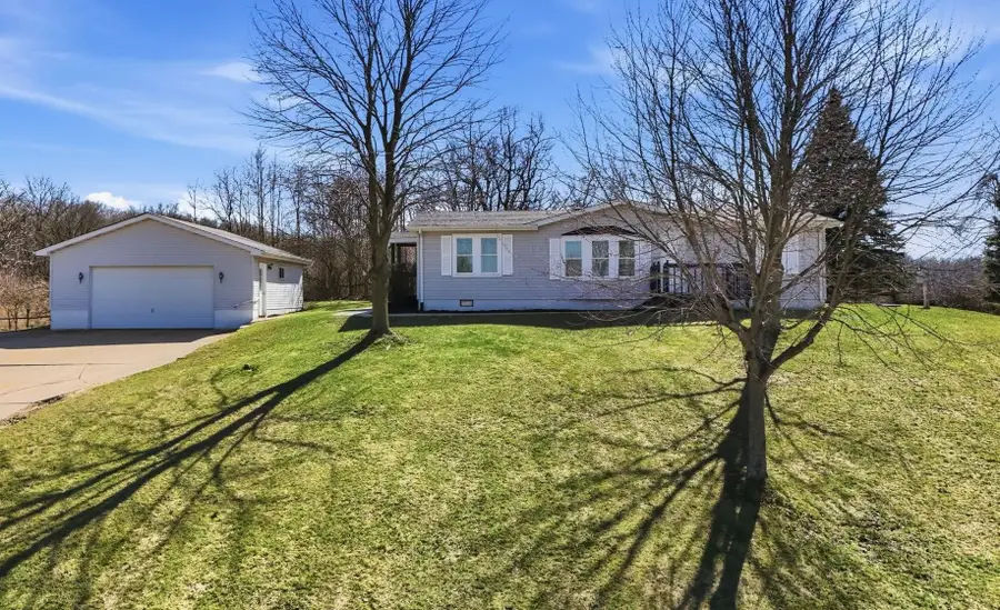 340 Lane 240b Big Otter Lake, Fremont, IN 46737 - #2