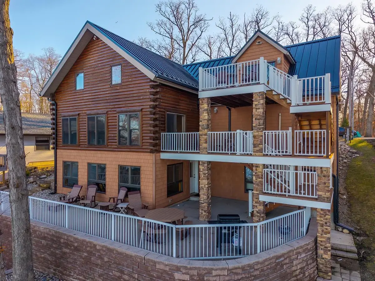 680 Lane 150h Hamilton Lk, Hamilton, IN 46742 - #1