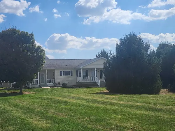 3702 N Vash Road, Bruceville, IN 47516