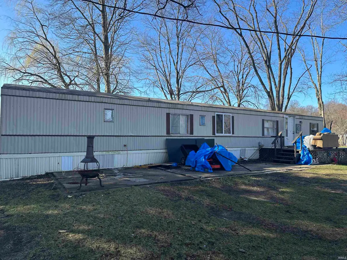 1125 E 400 South, Knox, IN 46534 - #1