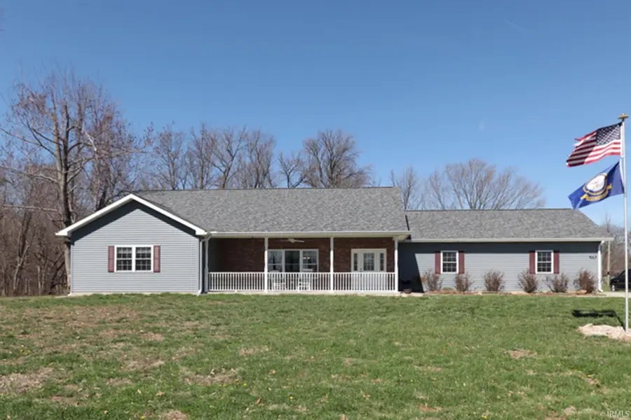 424 E 400 S Road, Washington, IN 47501 - #2