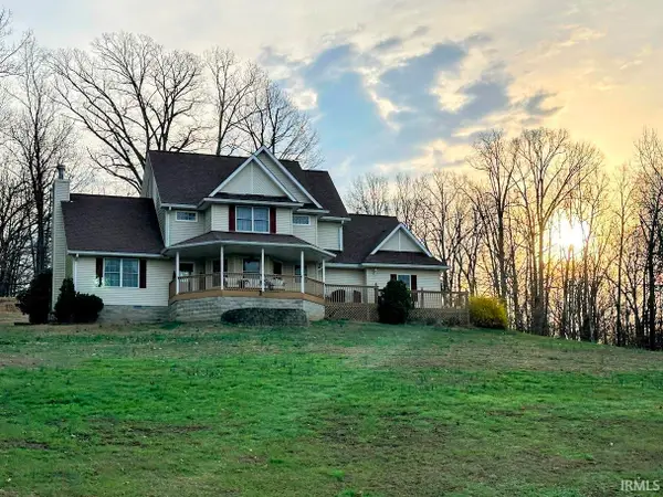 692 N Parker Lane, Bloomfield, IN 47424