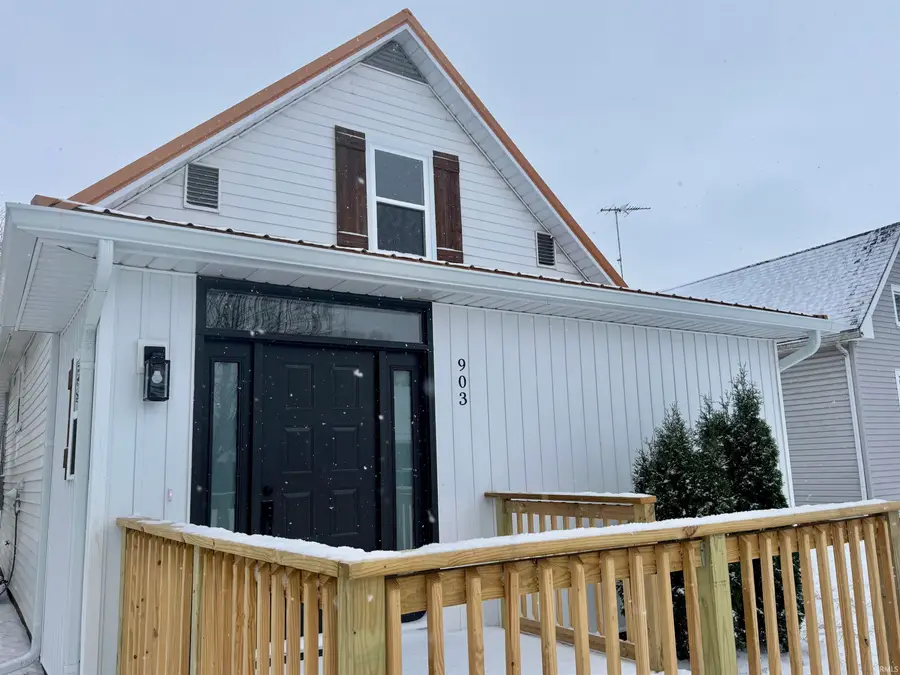 903 S Water Street, Jonesboro, IN 46938 - #2