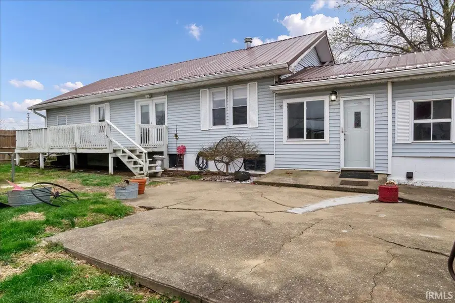 907 E Locust Street, Fort Branch, IN 47648 - #2