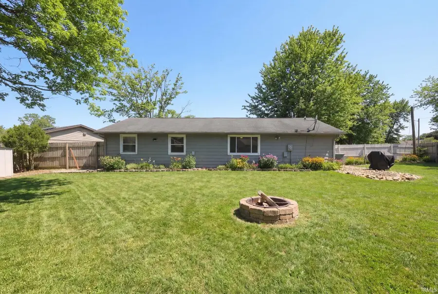246 Greenwood Circle, Churubusco, IN 46723 - #3