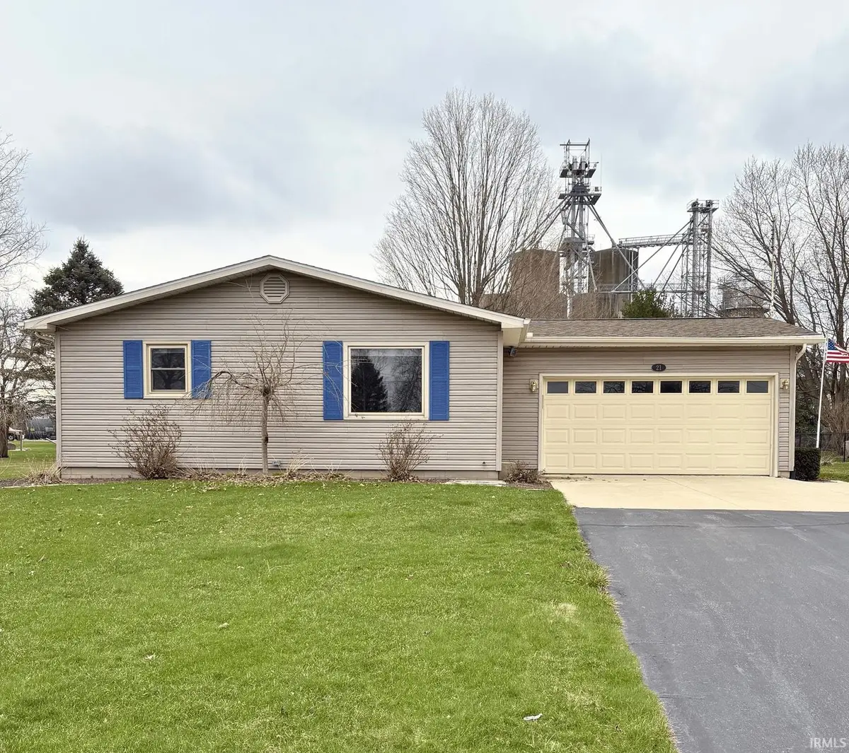 21 Yvonna Street, Leesburg, IN 46538 - #1